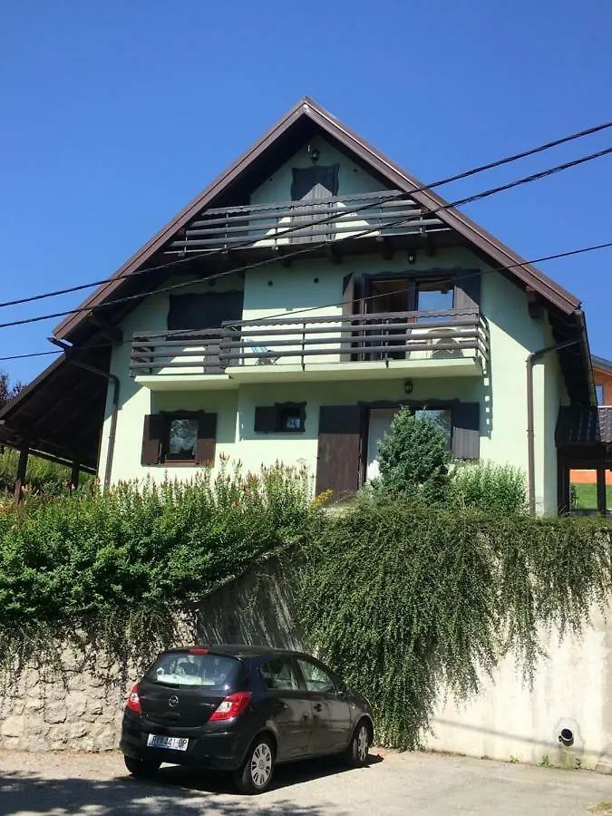 Apartments Vjeverica location